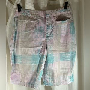 Caribbean Joe island supply Bermuda, short pink and blue women’s size 16